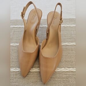 New 27 EDIT Naturalizer Felicia Slingback Size 9.5 M Tan/Taupe